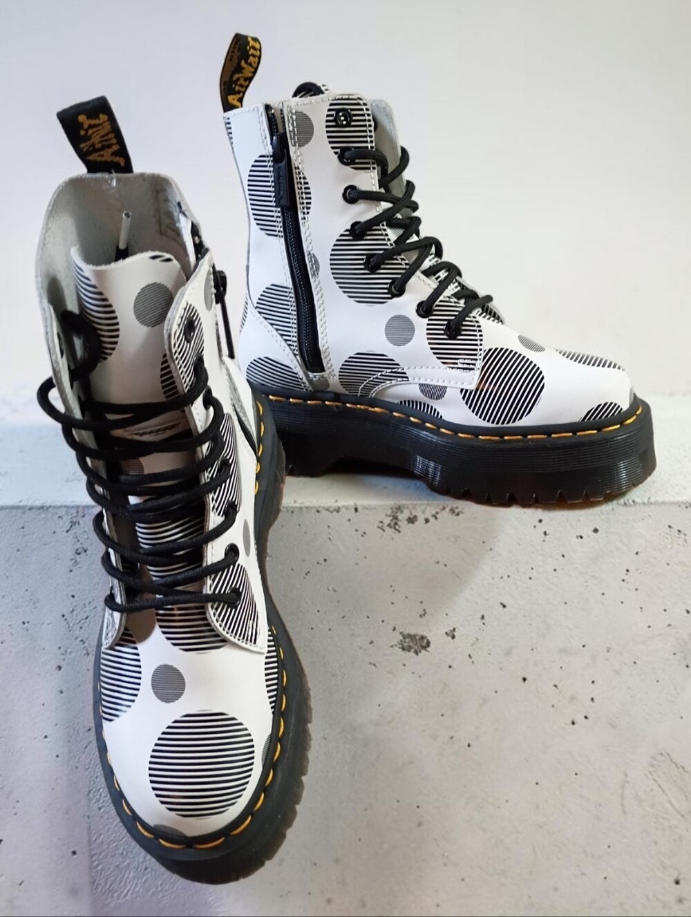 New Dr. Martens JADON Polka Dot Smooth Leather Platform Boots